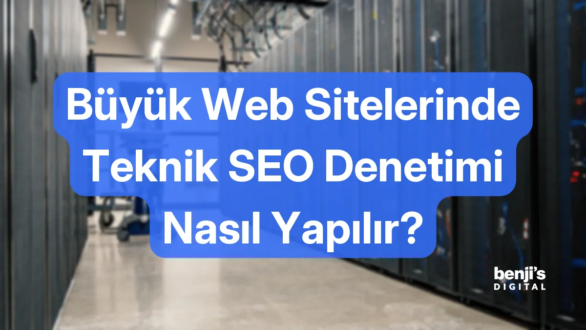 Büyük web sitelerinde teknik SEO denetimi kapak görseli, soğuk ışıklı bir veri merkezi koridoru